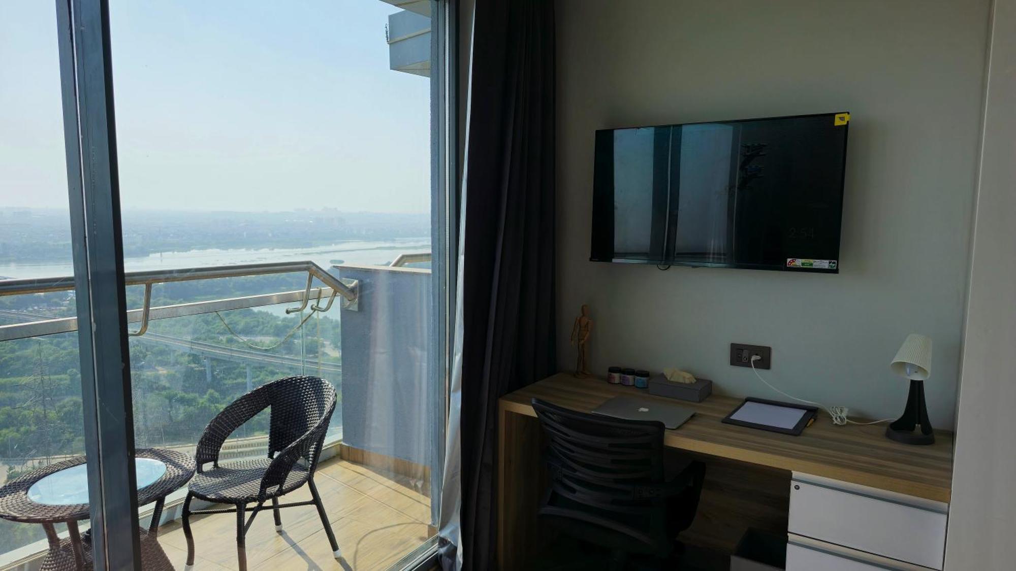 The Luxe Living Hotel Noida Ngoại thất bức ảnh